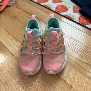 Girls size 13 Puma Sneakers